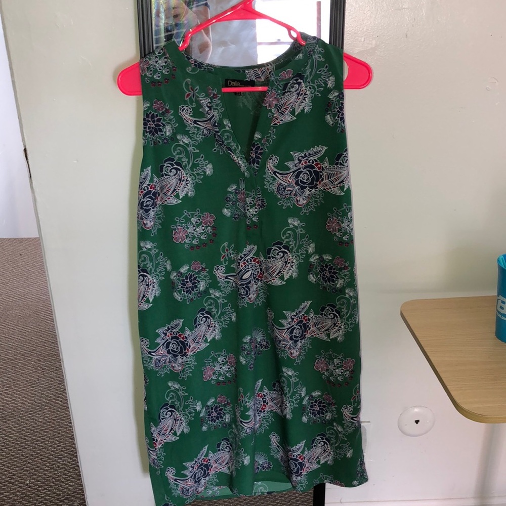 Multifunctional green short dress